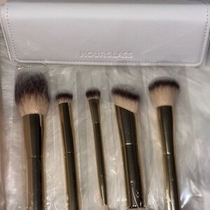 Hourglass Elegant Beige Gift Box